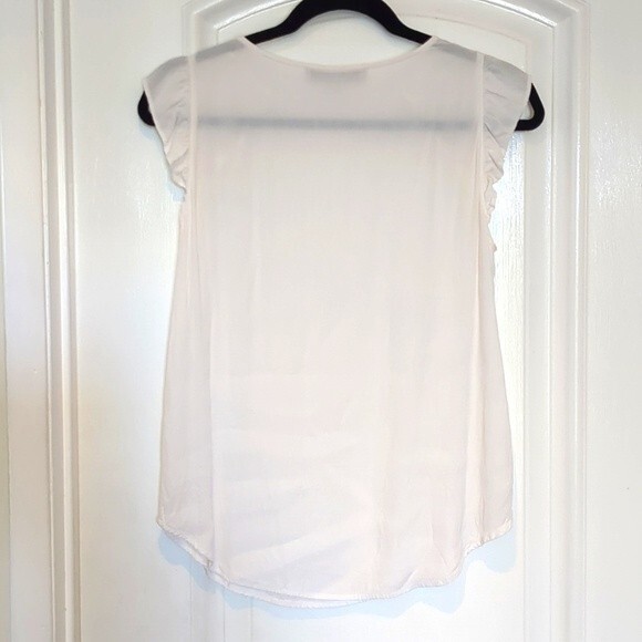 LOFT Cream Ruffle Sleeve Gold Button Detail Blouse XS - Picture 7 of 9